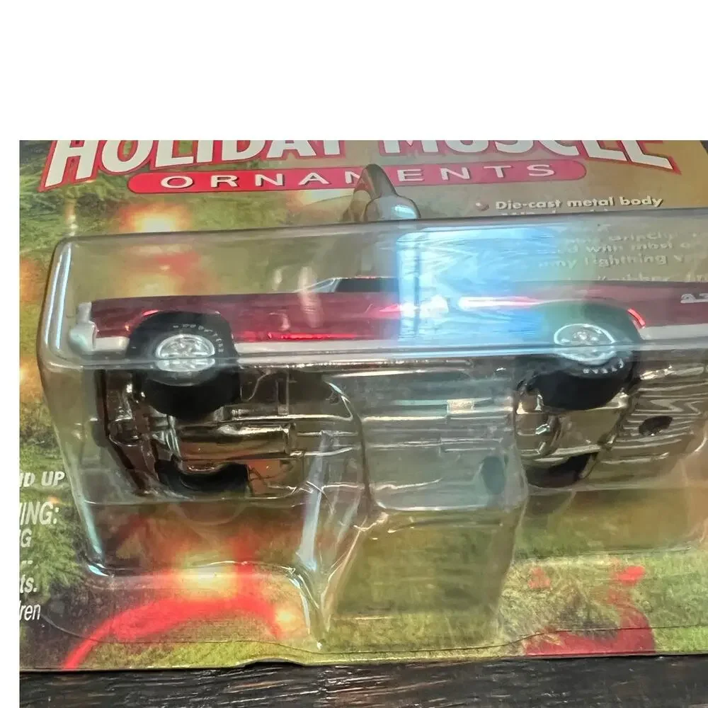 Johnny Lightning Holiday Muscle Ornament Red 1967 Pontiac GTO